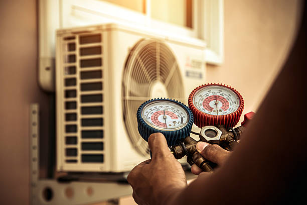 Professional Hvac technician working in Brookhaven, PA
